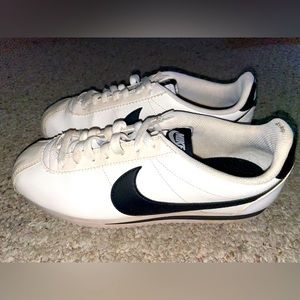 Nike Cortez Women’s size 9.5 Men’s size 8